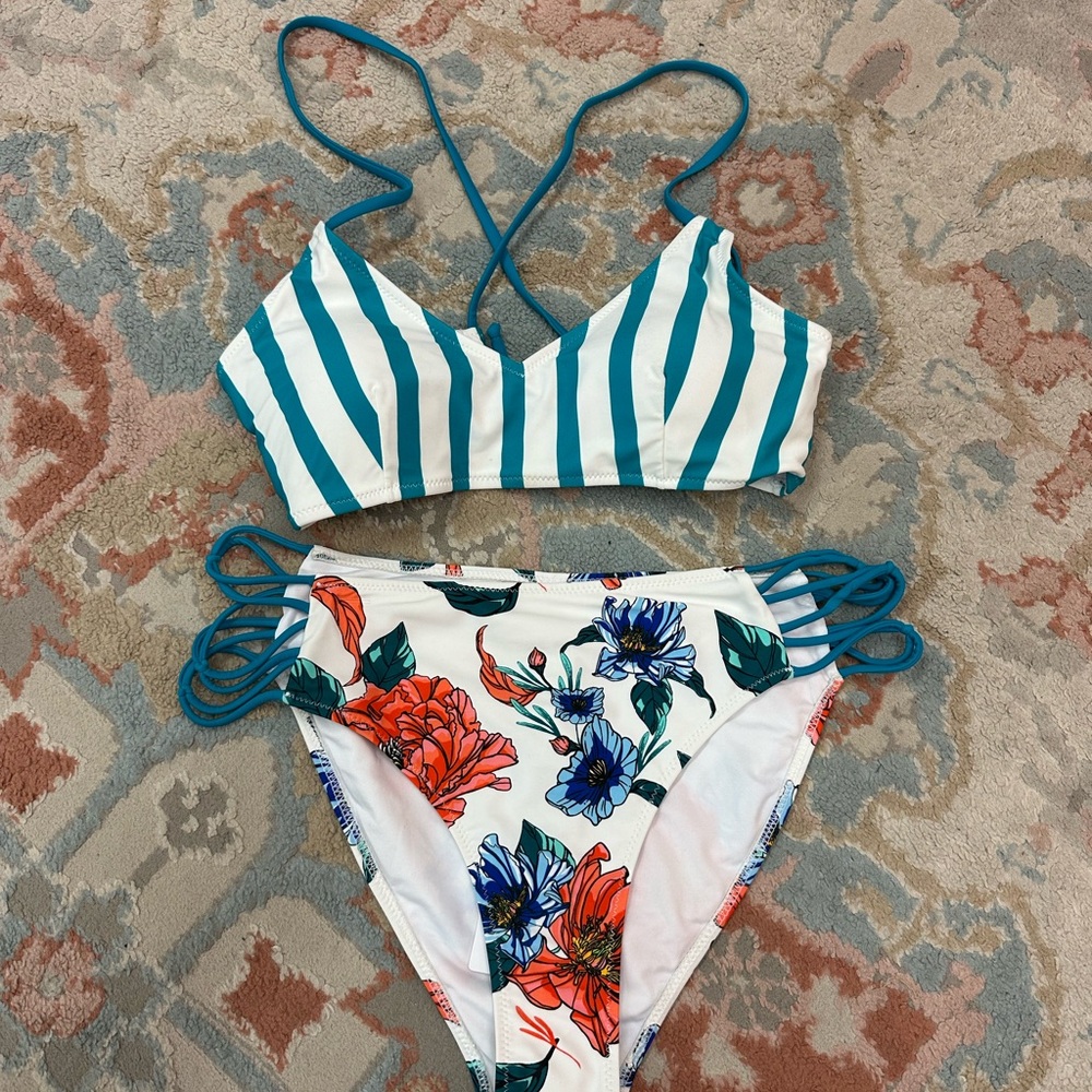 Cupshe Teal and Floral Bikini Set